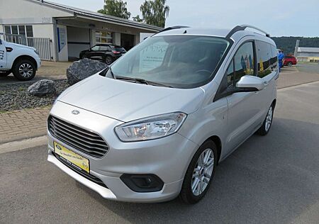 Ford Tourneo Courier Titanium *Touch*Navi*Klimaautomatik*PDC*Winter*