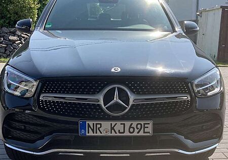 Mercedes-Benz GLC 300 GLC Plugin Hybrid e 4Matic 9G-TRONIC + AMG Paket