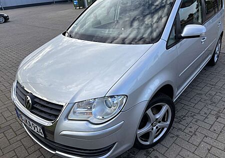 VW Touran Volkswagen 1.9 TDI Highline