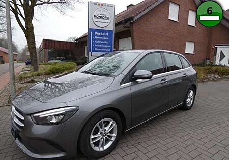 Mercedes-Benz B 180 d Style 7G DCT LED NAVI AHK RFK GRA VZE