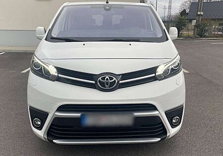 Toyota Pro Ace Proace 2.0-l-D-4D L2 (8-Si.) Autm. Verso Family
