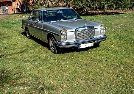 Mercedes-Benz 250 W114 CE Coupé