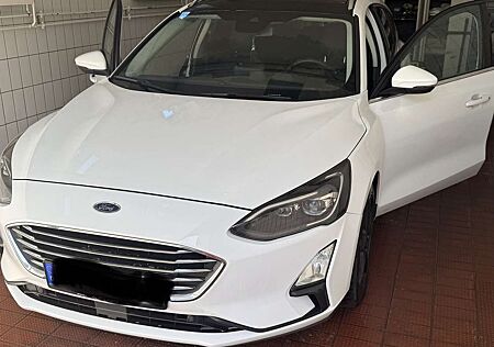 Ford Focus Titanium X