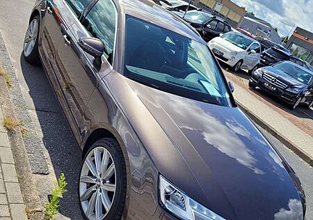 Audi A4 Avant 2.0 TDI S tronic