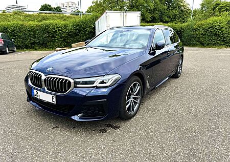 BMW 530e 530 5er Touring Plug-In-Hybrid xDrive Touring Aut