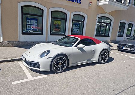 Porsche 992 911 Carrera Cabriolet PDK