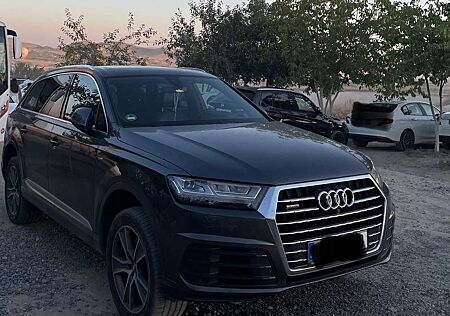 Audi Q7 3.0 TDI quattro tiptronic