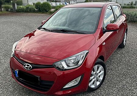 Hyundai i20 Style Edition Klima TÜV NEU SEHR GEPFLEGT