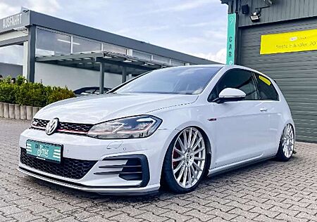 VW Golf Volkswagen GTI VII 2.0 AIRRIDE NAVI SHZ PDC