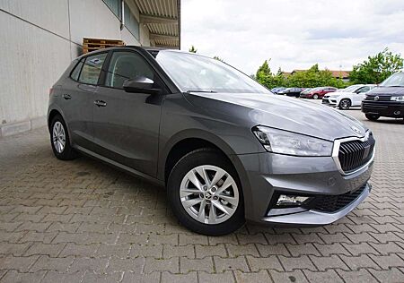 Skoda Fabia 1.0TSI Navi/MirrorLi SHZ PDC Tempomat