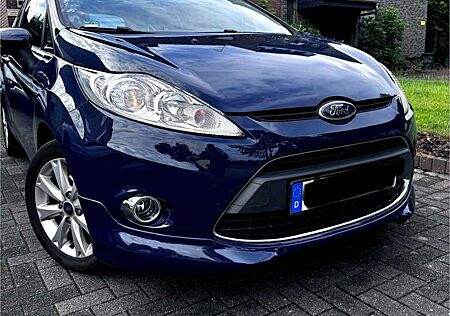 Ford Fiesta Titanium TÜV ALU 8 Fach Zahnriemen Scheckh.