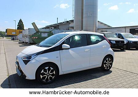 Toyota Others AYGO x-play club~1.Hand~Automatik~Wenig Km~R.Kam