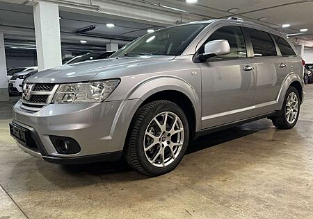 Fiat Freemont AWD 7-Sitzer~Leder~Automatik~Navi~Klima