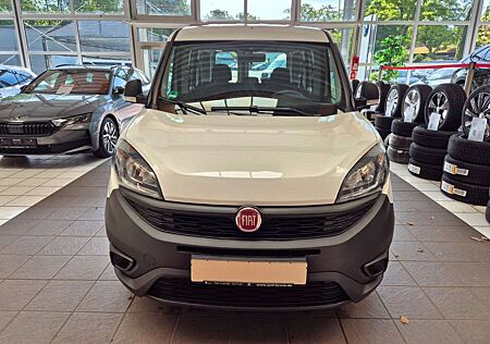 Fiat Doblo Kombi Navi Rückfahrkamera DAB 1Hand