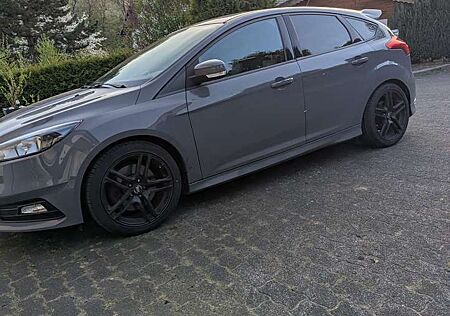 Ford Focus ST