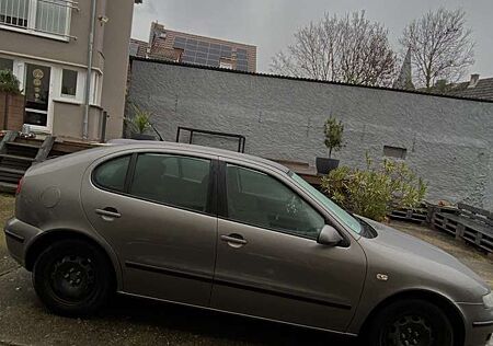 Seat Leon 1.6 16V Stella