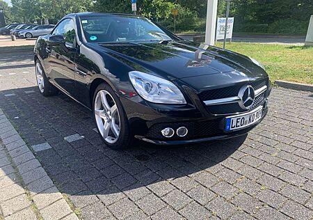 Mercedes-Benz SLK 200 (BlueEFFICIENCY) 7G-TRONIC