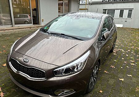 Kia Cee'd Ceed / Spirit