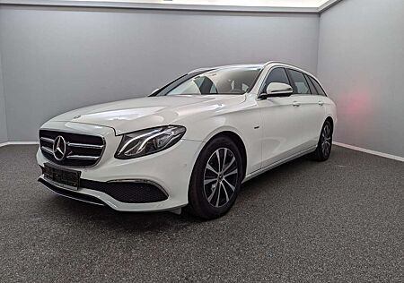 Mercedes-Benz E 220 d 4Matic T SPORT-STYLE*SCHIEBE-DACH*LED