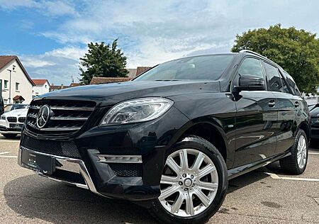 Mercedes-Benz ML 350 CDI BlueTec*AMG*DISTRONIC*COMAND*RFK*SPUR