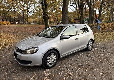 VW Golf Volkswagen 1.6 TDI DPF Comfortline