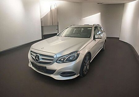 Mercedes-Benz E 250 AMG BlueTec 4Matic LED AHK STHZG PARKASIS.