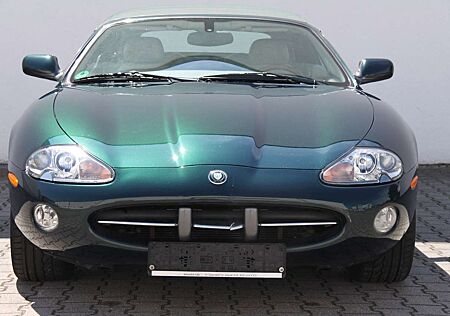 Jaguar XK8 Cabrio 2 Jahre Garantie