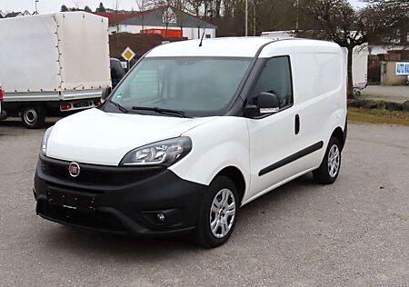 Fiat Doblo Cargo SX Klima PDC Fenster Sortimo-Regal