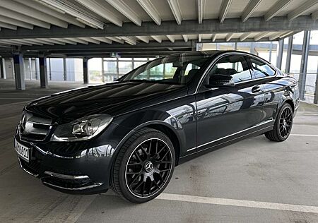 Mercedes-Benz C 180 Coupe (BlueEFFICIENCY)