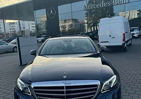 Mercedes-Benz E 400 4Matic 9G-TRONIC Exclusive