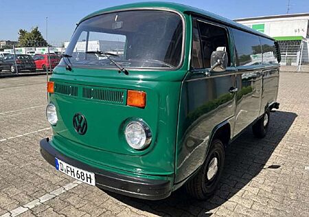 VW T2 Volkswagen "Kastenwagen" - es grünt so grün wenn span...