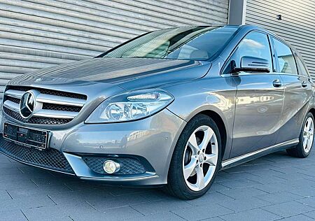 Mercedes-Benz B 200 Sport, 81TKM, lückenlos Scheckheftgepflegt