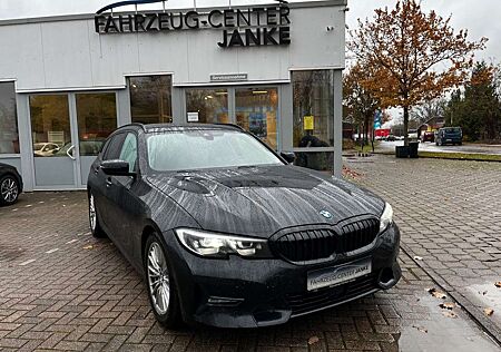 BMW 320 Touring d Sport Line +Standheiz/App/AHK