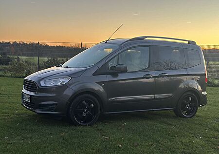 Ford Tourneo Courier Titanium