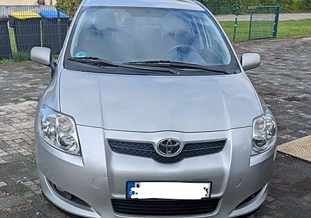 Toyota Auris 1.6 VVT-i Executive