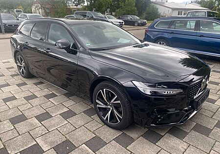 Volvo V90 T6 AWD Recharge R-Design Geartronic AHK Pano