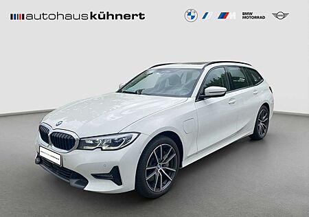 BMW 330 e iPerformance Touring Sport Line Laser ACC PanoSD