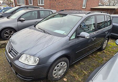 VW Touran Volkswagen Diesel 2.0 TDI Trendline