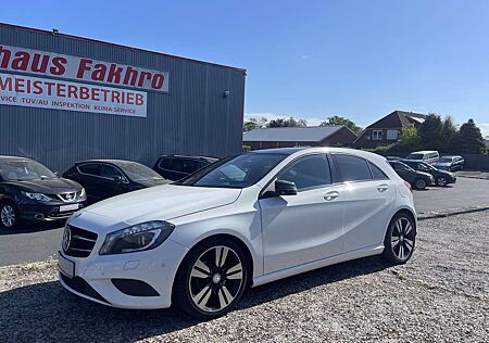 Mercedes-Benz A 180 BlueEfficiency Pano/Xenon/Kamera/Sitzhzg./Tempomat