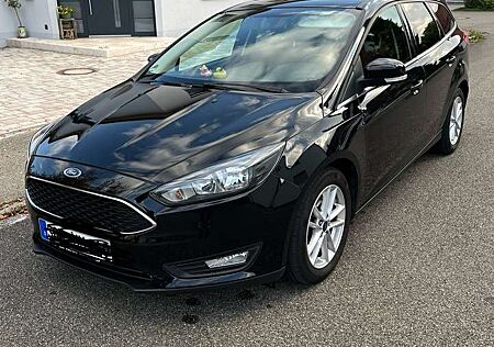 Ford Focus Turnier 1.5 EcoBoost Start-Stopp-System Business E