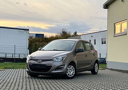 Hyundai i20 Trend*AUTOMA.*KLIMA*PDC*USB/AUX*TÜV NEU*