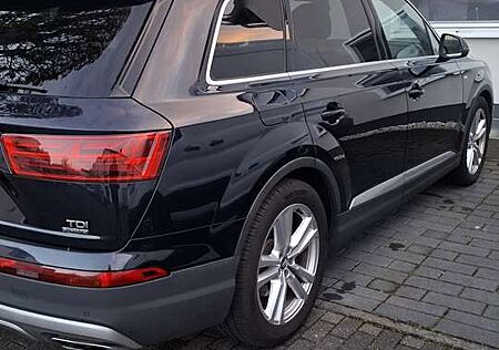 Audi Q7 3.0 TDI quattro tiptronic