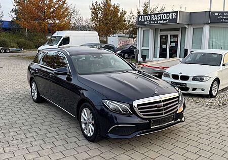 Mercedes-Benz E 220 d T Avangar. Navi Leder Panorama Kamera LED