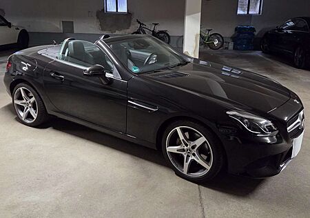 Mercedes-Benz SLC 200 9G-TRONIC