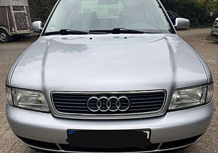 Audi A4 1.6