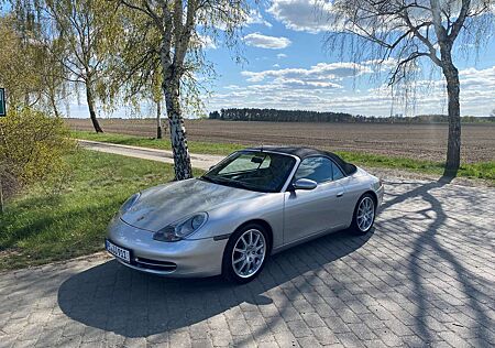 Porsche 911 Carrera Cabriolet