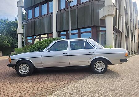Mercedes-Benz 300 D W123 H-Zulassung-Automatik-Nur 88 Tkm-Tempomat