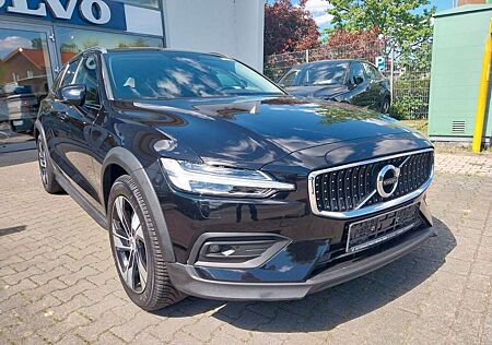 Volvo V60 D4 Cross Country Pro AWD