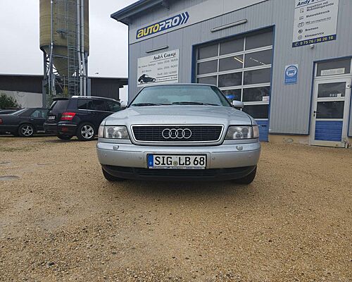 Audi A8 2.8