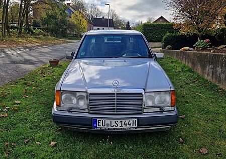 Mercedes-Benz E 260